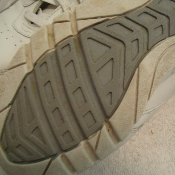New Balance 571 walking  sneakers in white size 9 1/2 - Picture 5 of 10